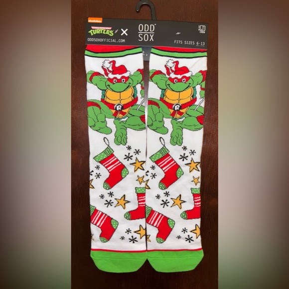 TEENAGE MUTANT NINJA TURTLES ODD SOX NOVELTY CREW SOCKS NWT MEN’S SHOE SIZE 6-13 - Picture 1 of 2